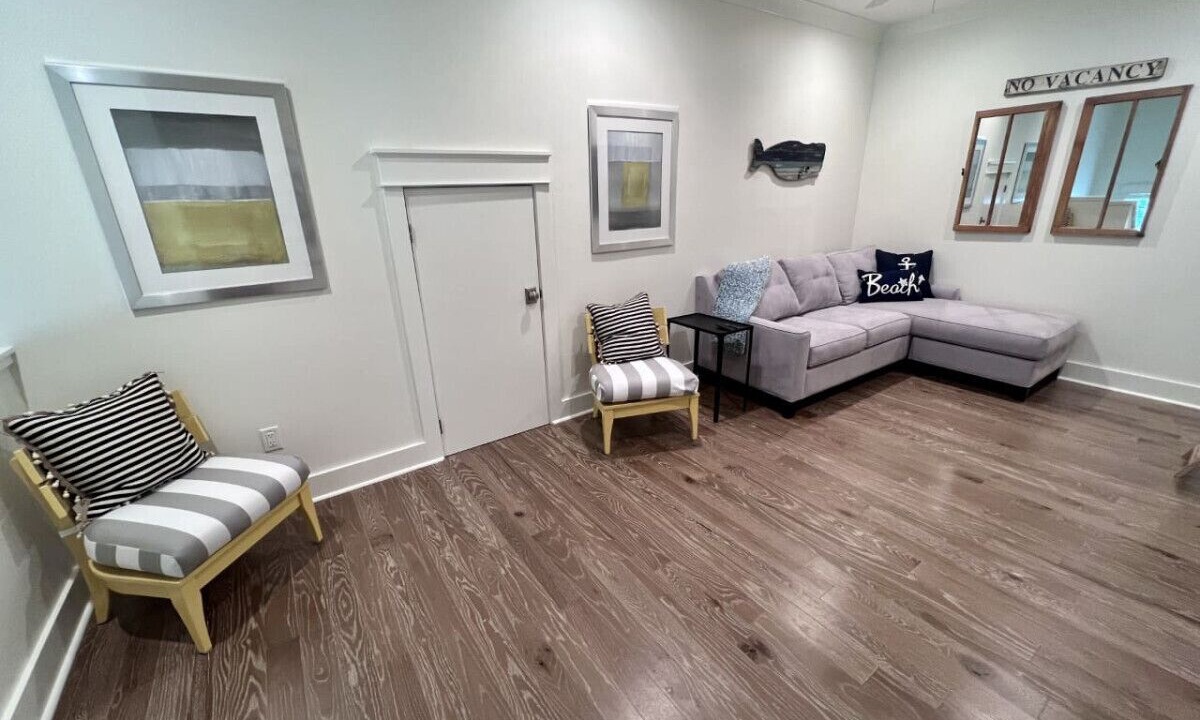 Photo of Livingroom in White's Gulfview
