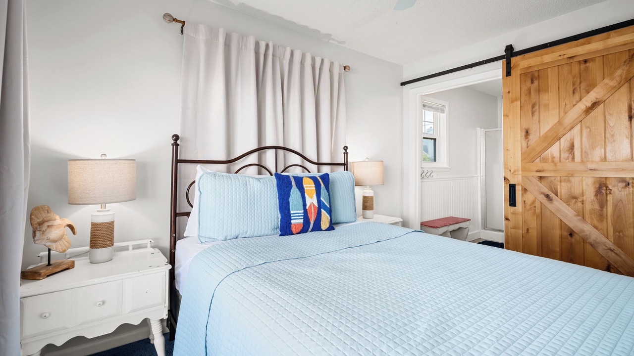 Photo of Bedroom in Royal Lagoons