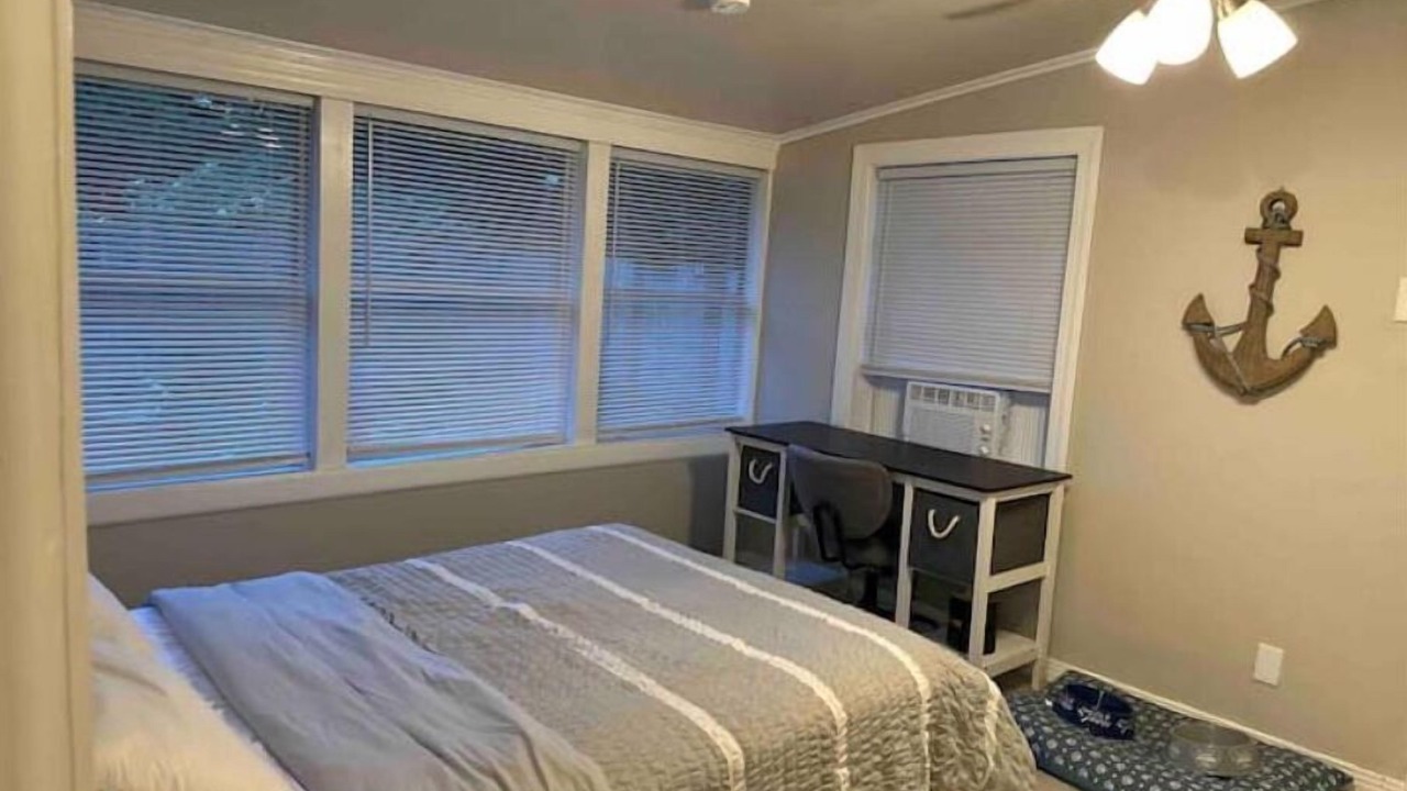 Photo of Bedroom in Navy Point