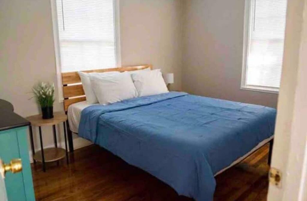 Photo of Bedroom in Navy Point