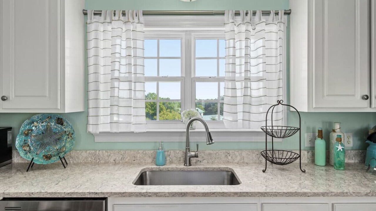 Photo of Kitchen in Lullwater Beach