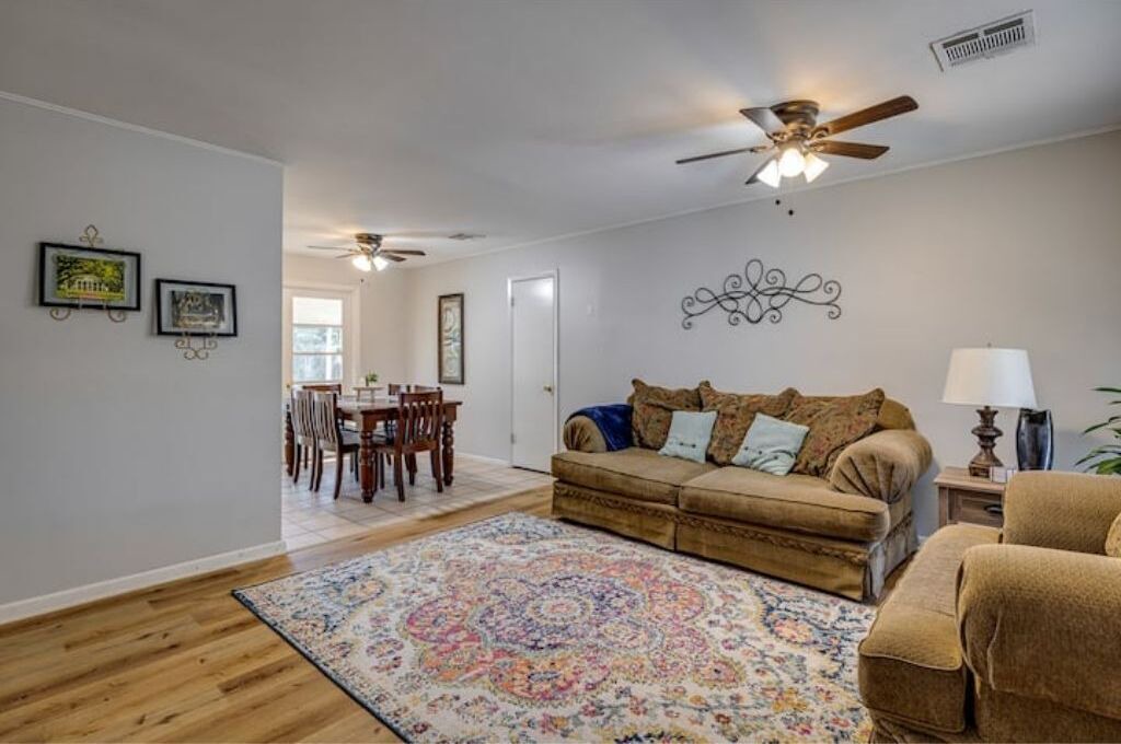 Photo of Livingroom in Monroe