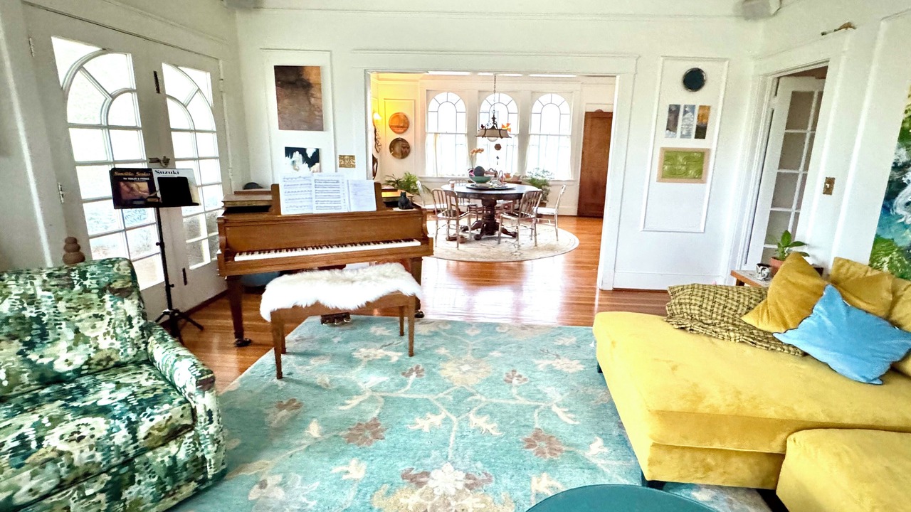 Photo of Livingroom in Broadmoor