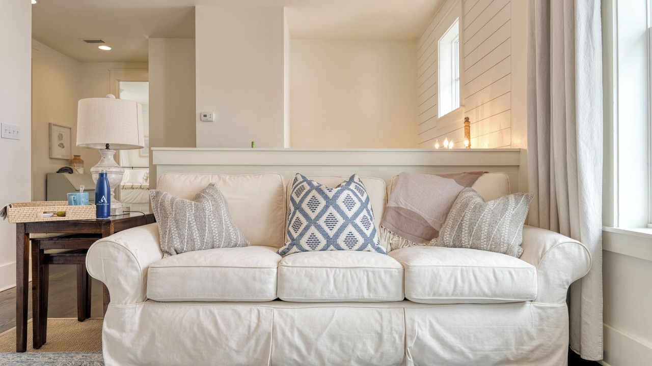 Photo of Livingroom in Greenway Park
