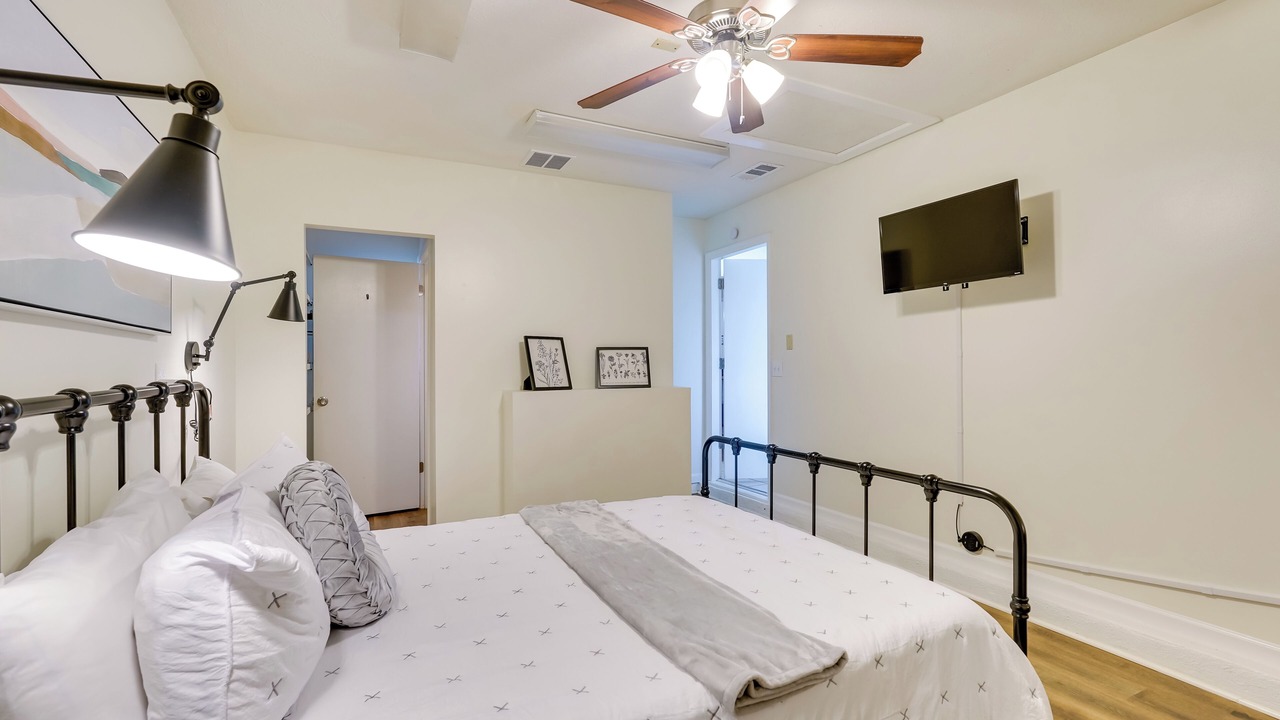 Photo of Bedroom in Lynn Haven