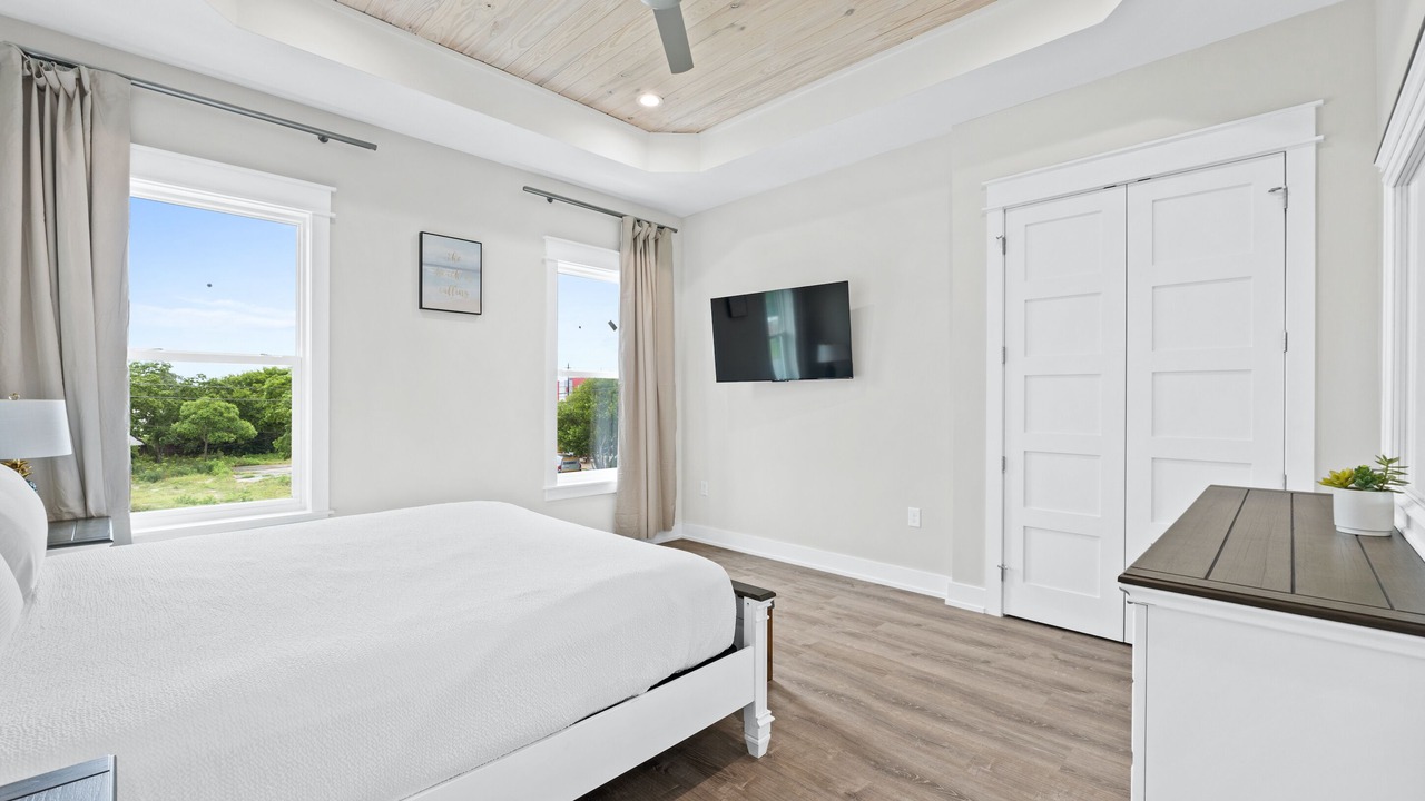Photo of Bedroom in Laguna Beach