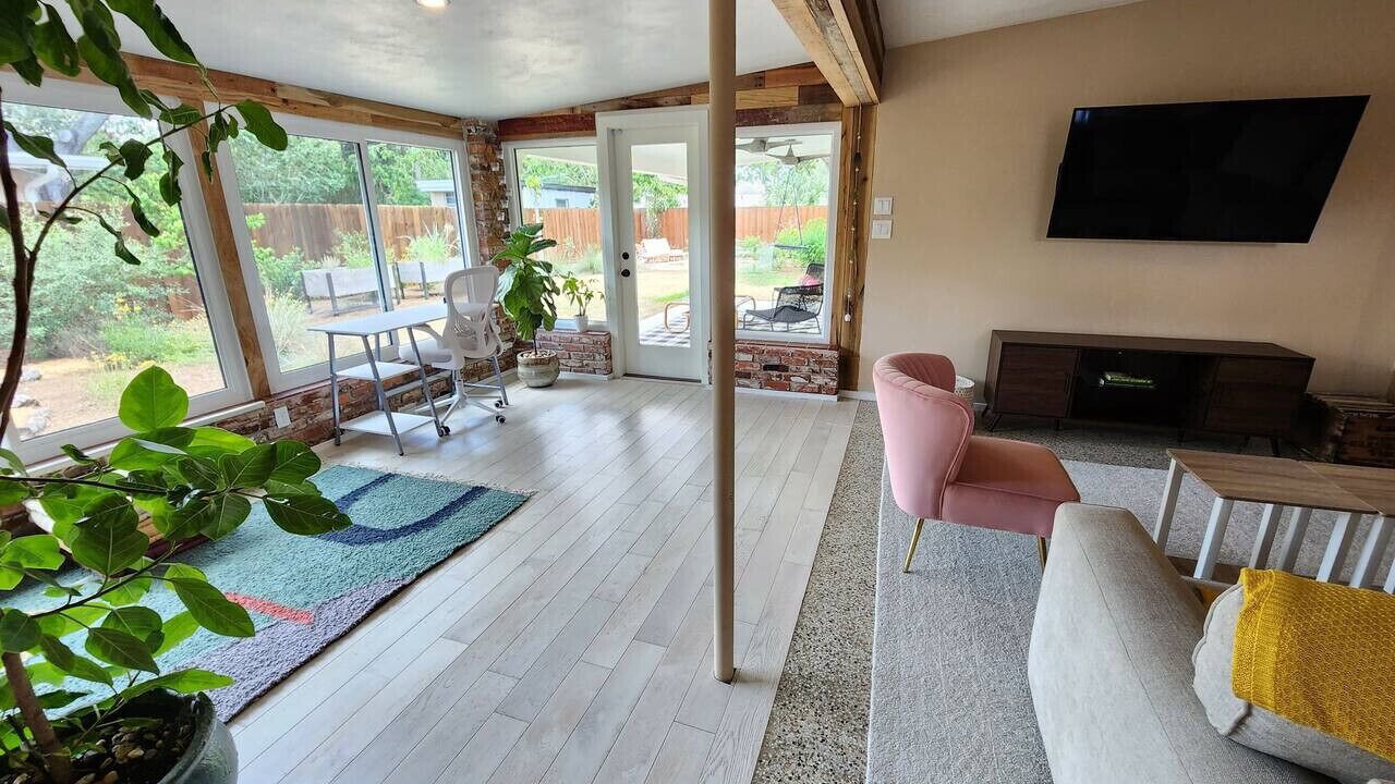 Photo of Livingroom in Audubon Park