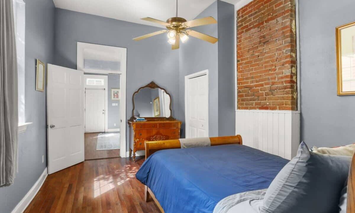 Photo of Bedroom in Mid-City