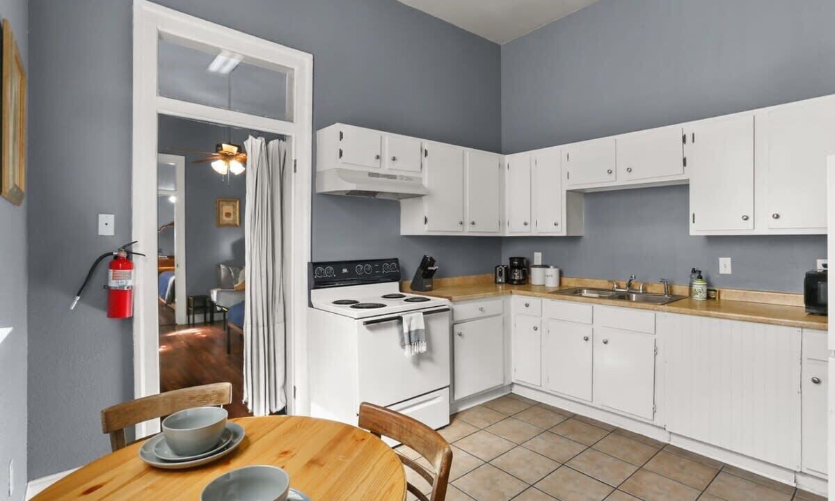 Photo of Kitchen in Mid-City