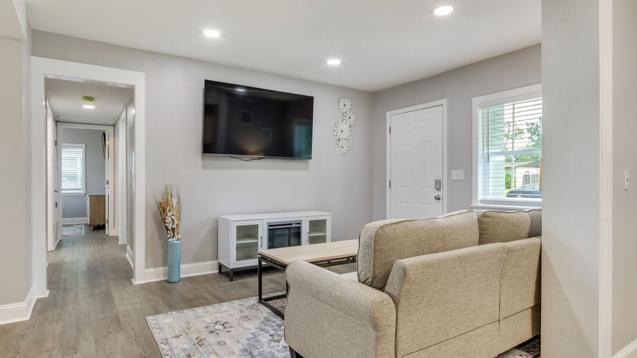 Photo of Livingroom in West Pensacola