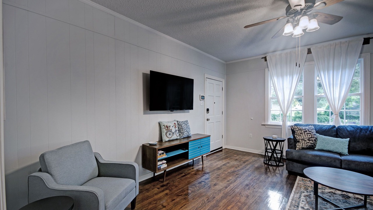 Photo of Livingroom in Fondren