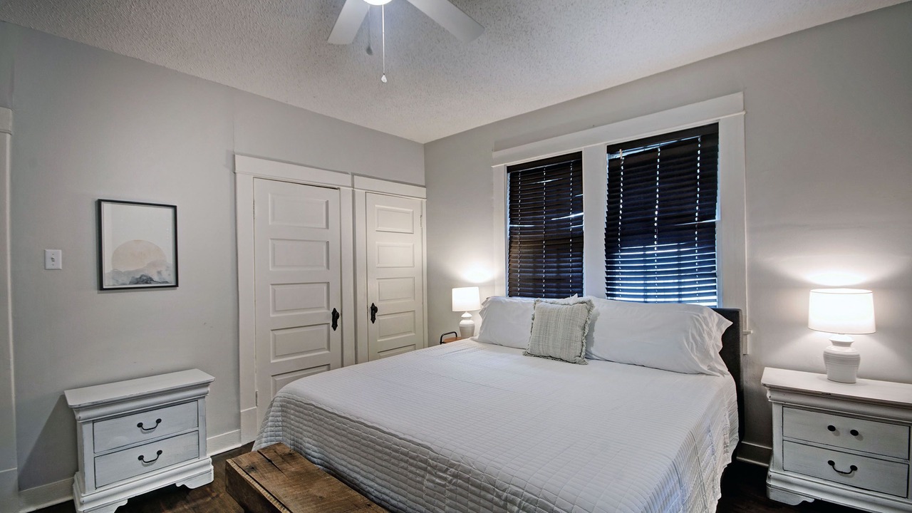 Photo of Bedroom in Fondren