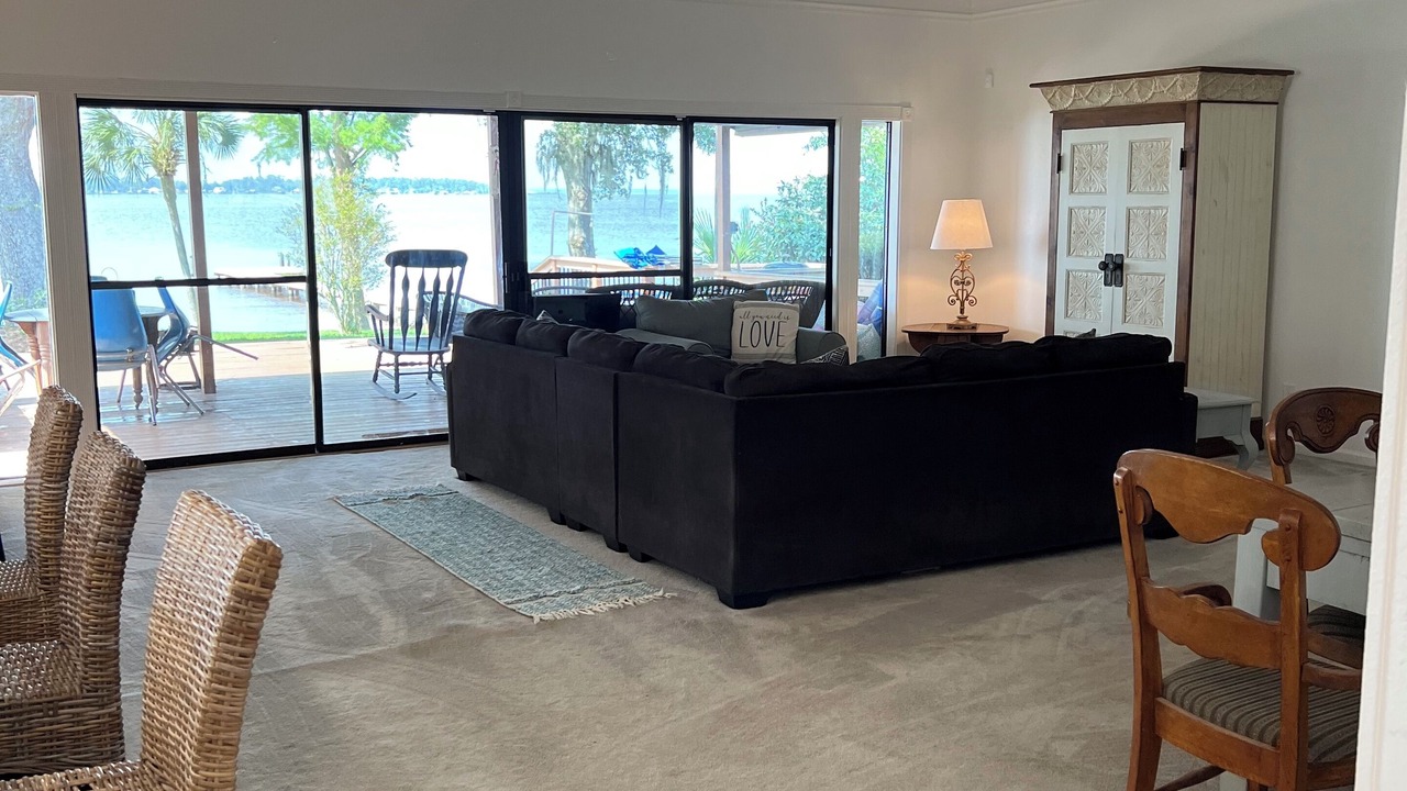 Photo of Livingroom in Ono Island