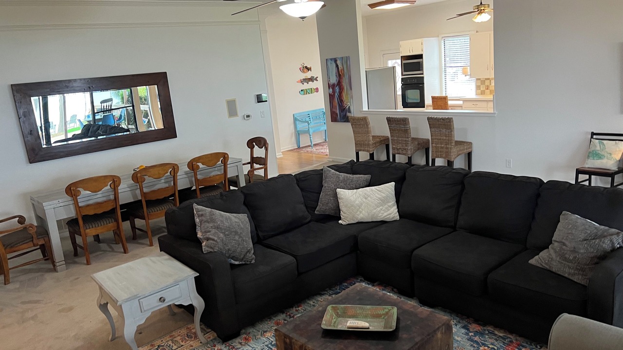 Photo of Livingroom in Ono Island