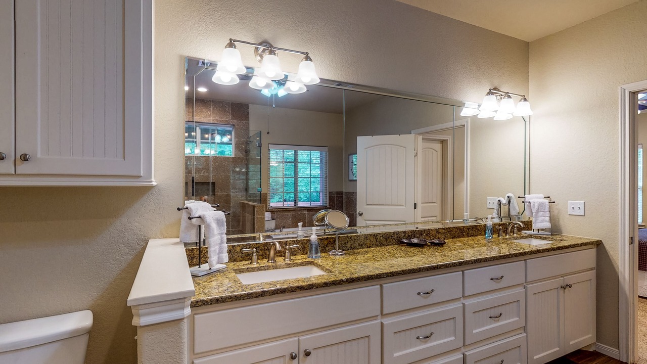 Photo of Bathroom in Cape Royale