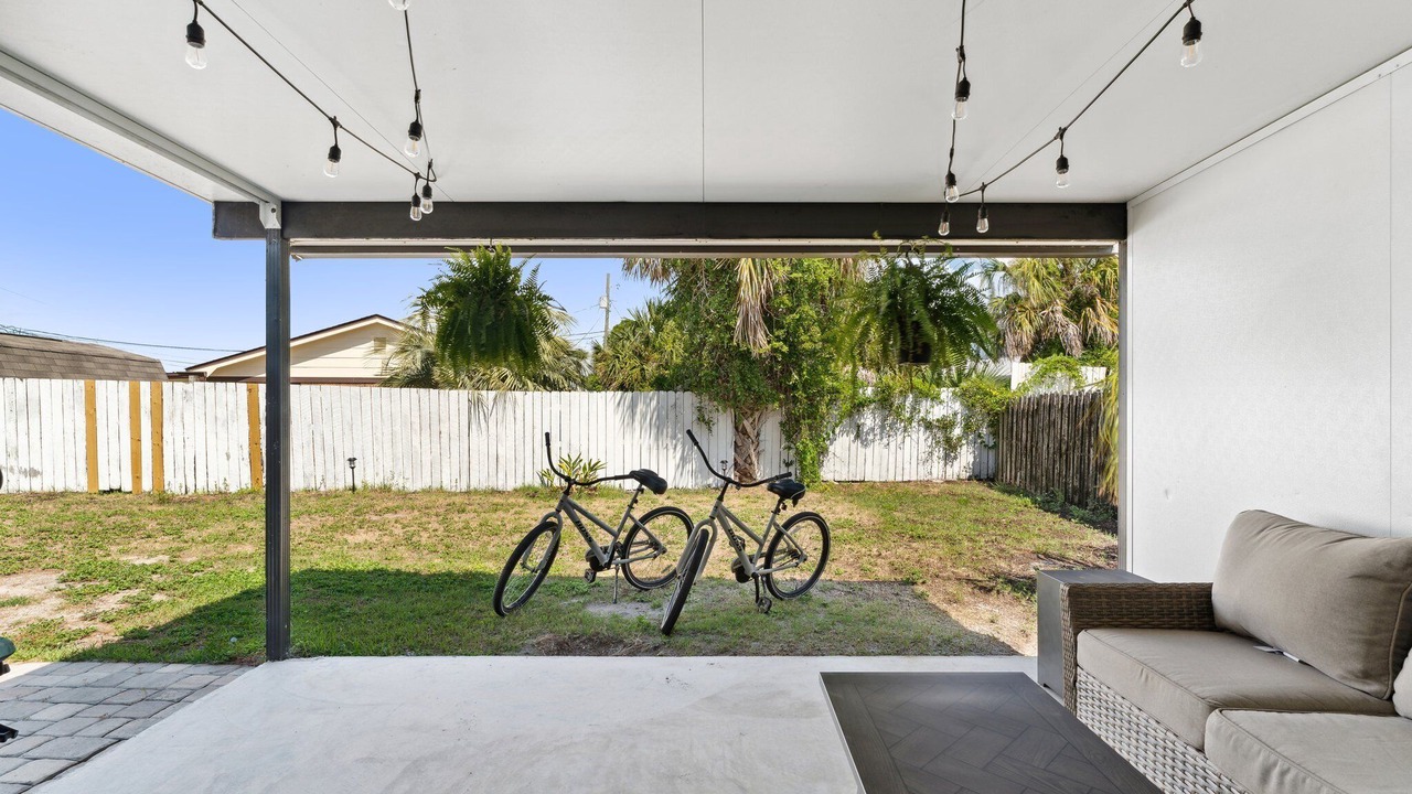 Photo of Patio Balcony in Silver Sands