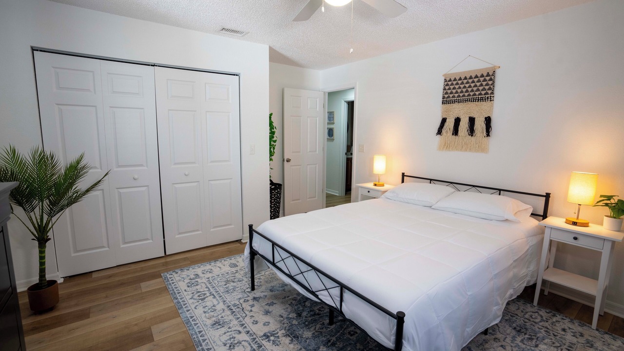 Photo of Bedroom in Tarpon Springs