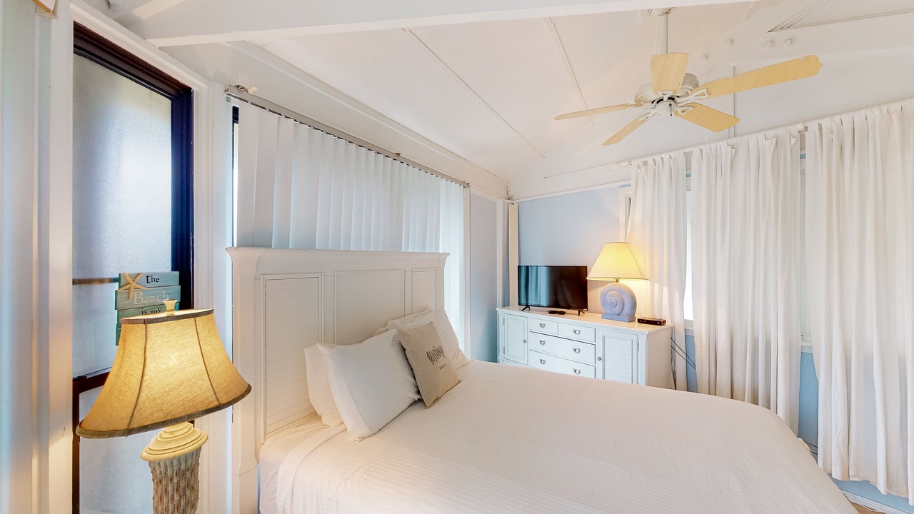 Photo of Bedroom in Indian Pass