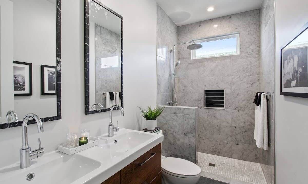 Photo of Bathroom in Treme