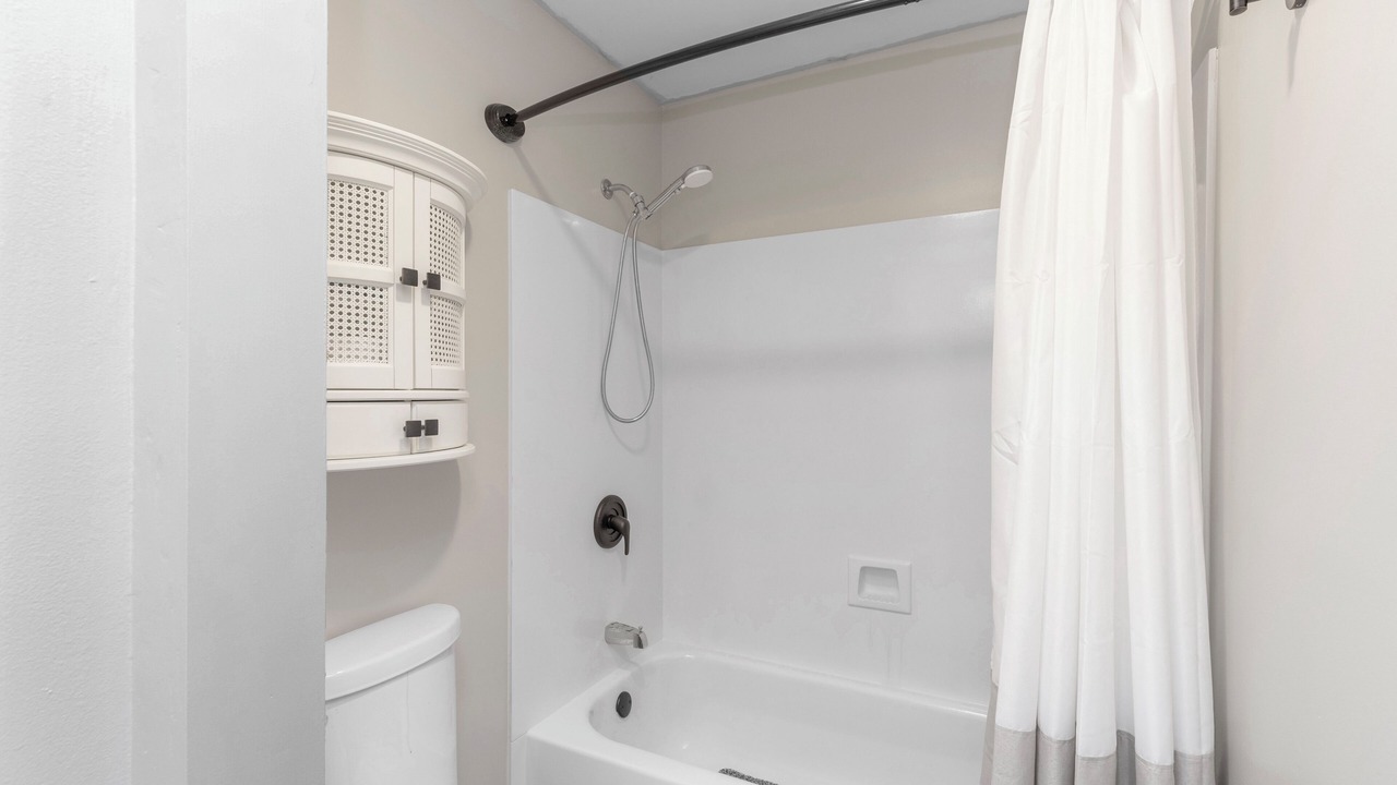 Photo of Bathroom in Niceville