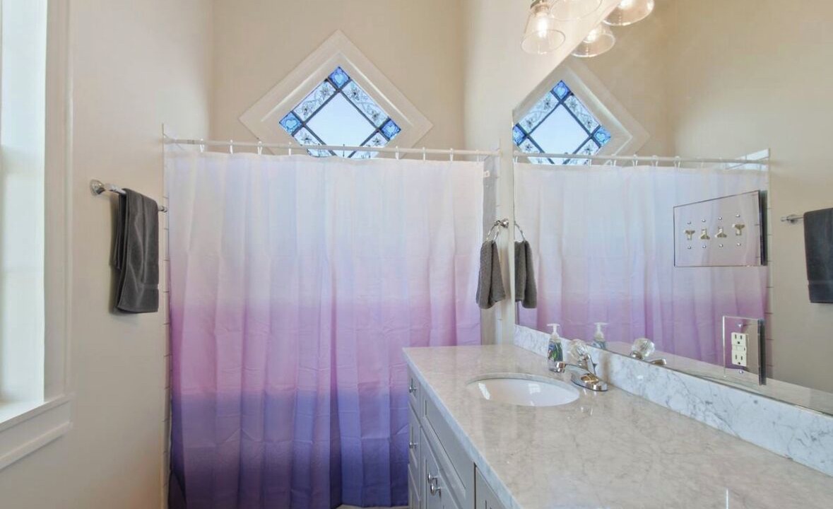 Photo of Bathroom in South 7th Ward
