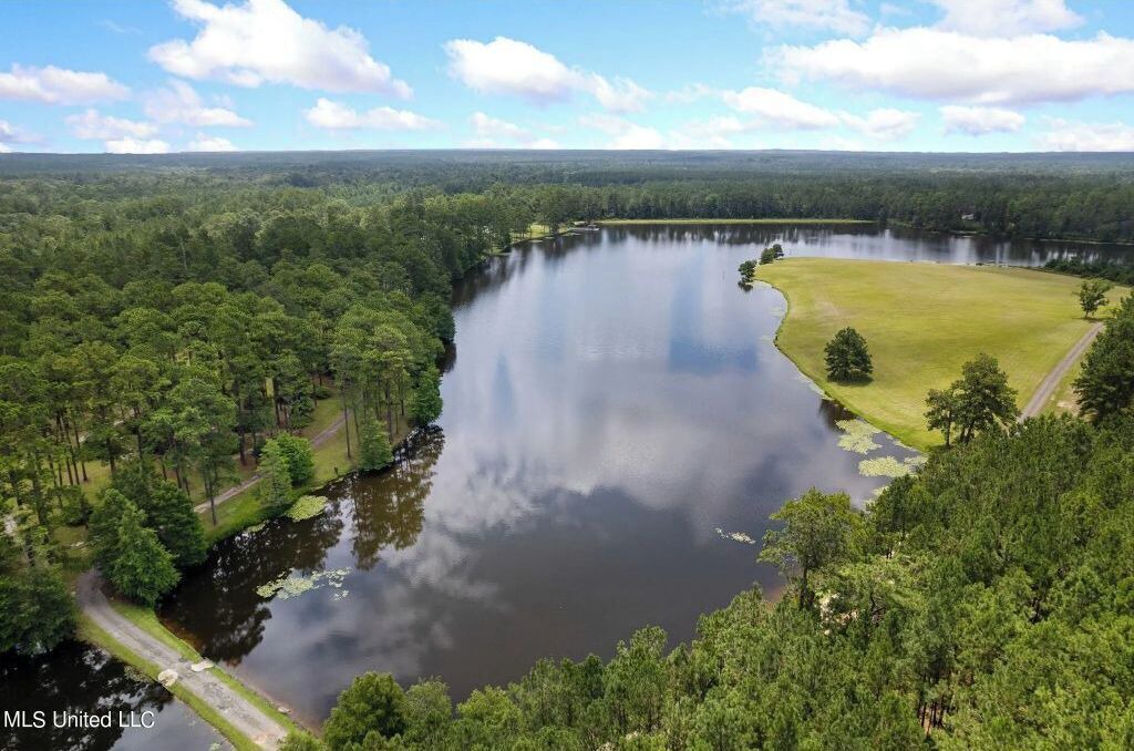 Photo of Outdoor in McNeill