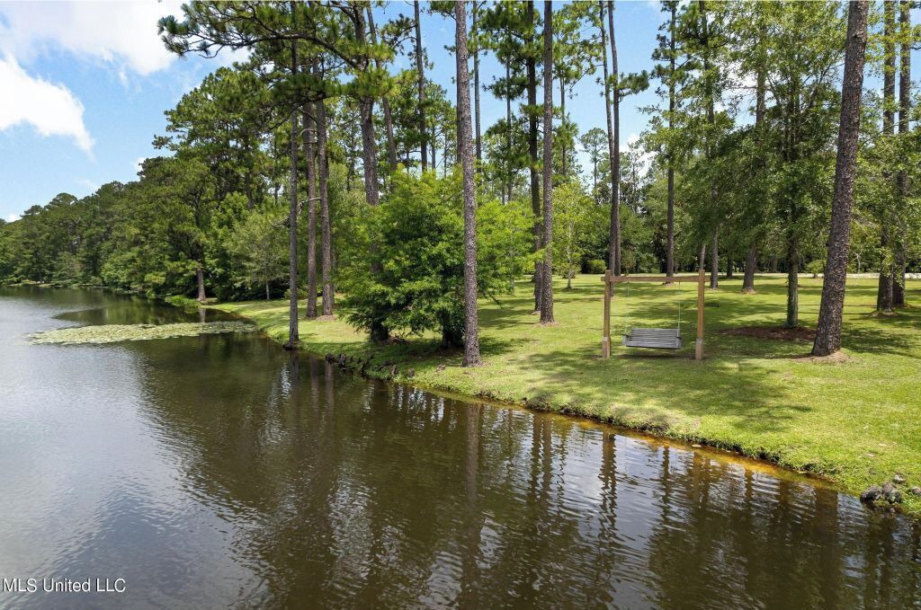Photo of Outdoor in McNeill