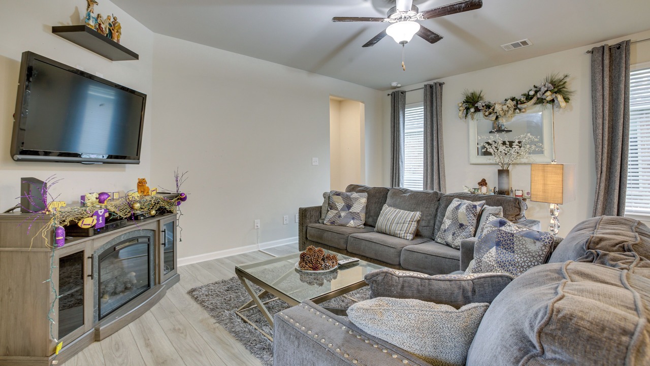 Photo of Livingroom in Highlands - Perkins