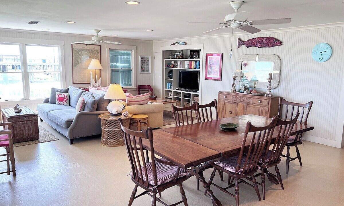 Photo of Livingroom in Grand Isle