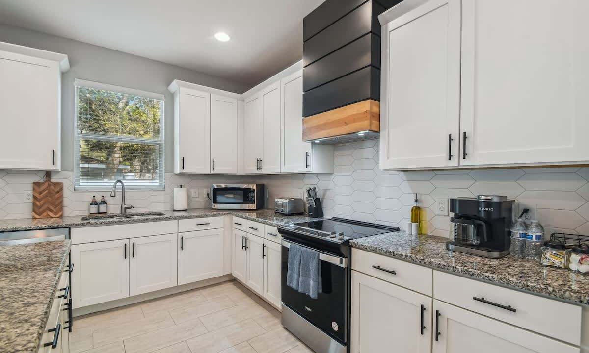 Photo of Kitchen in North Hyde Park