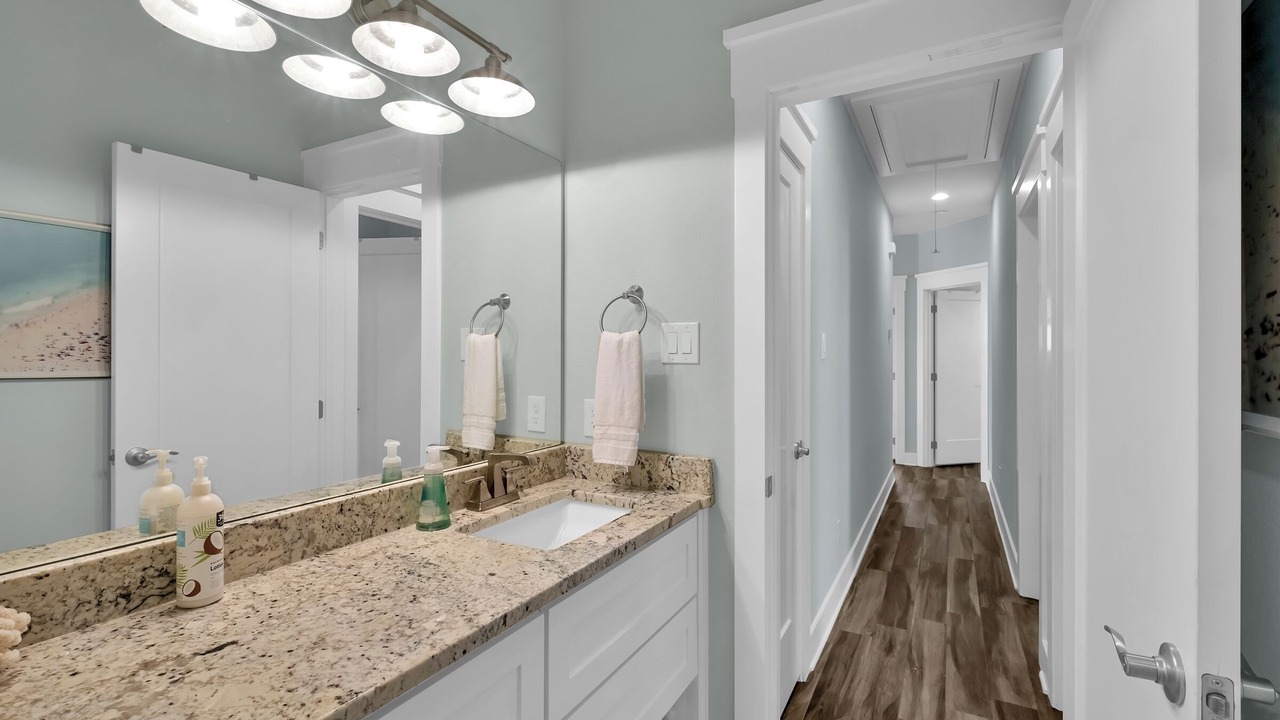 Photo of Bathroom in Jamaica Beach