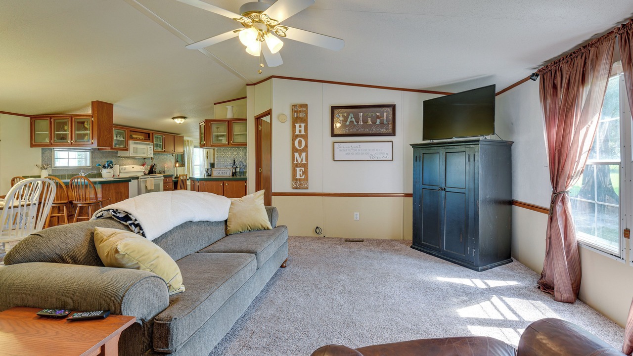 Photo of Livingroom in Washington County