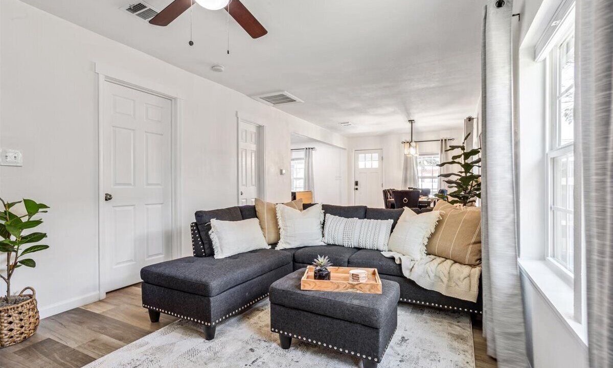 Photo of Livingroom in Brazos