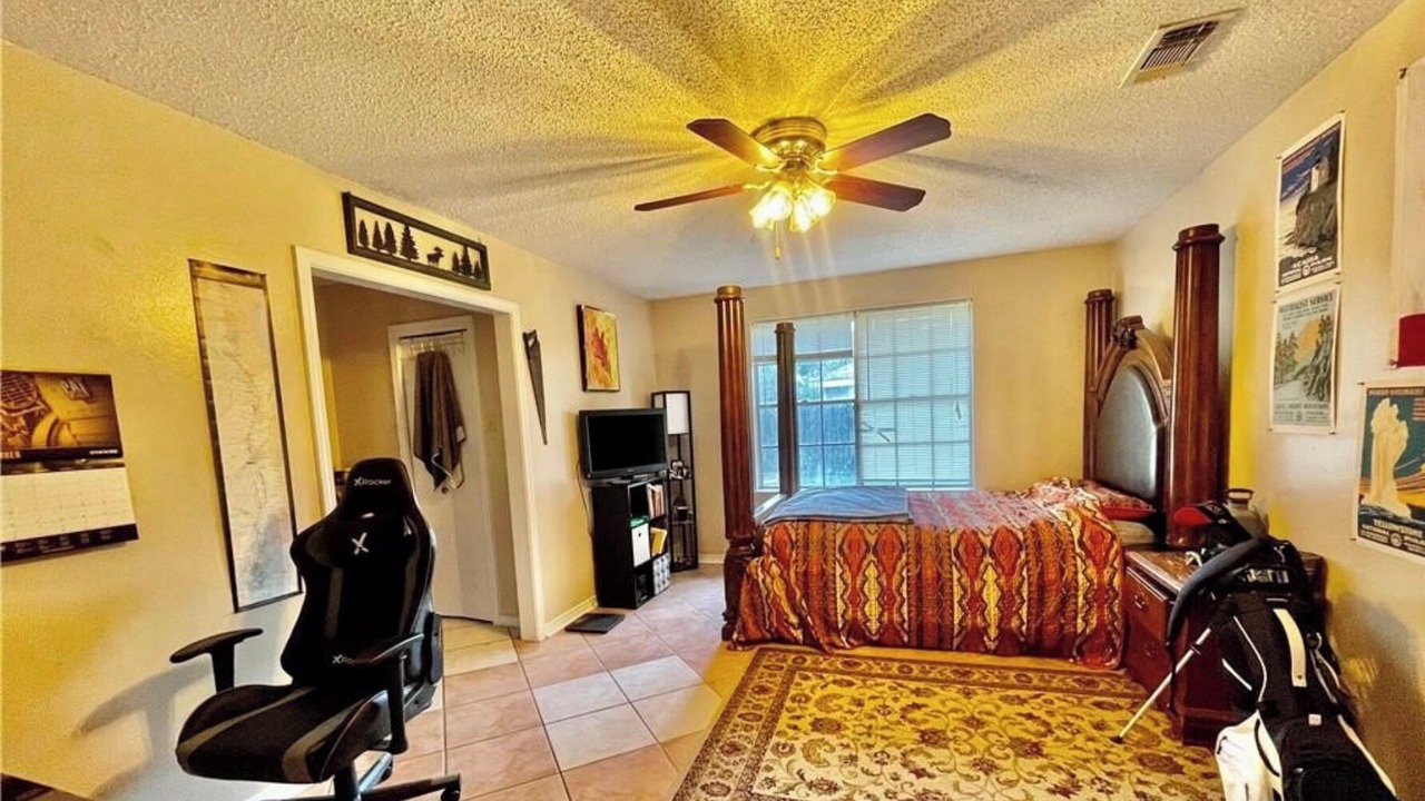 Photo of Bedroom in Tall Timbers - Brechtel