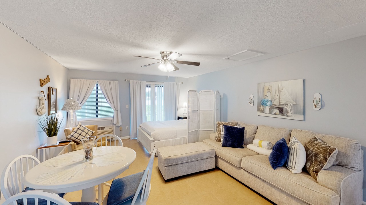 Photo of Bedroom in El Centro Beach