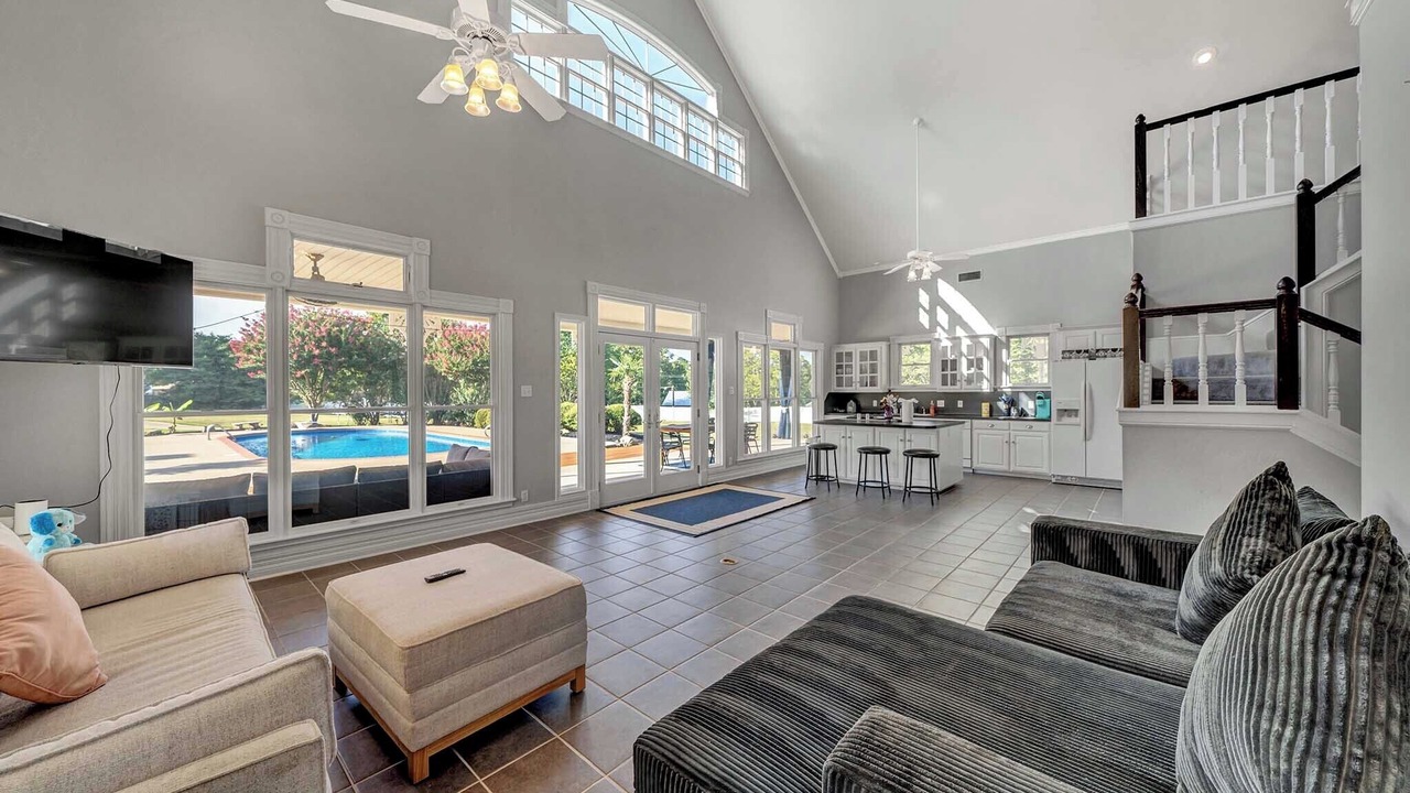 Photo of Livingroom in Tyler
