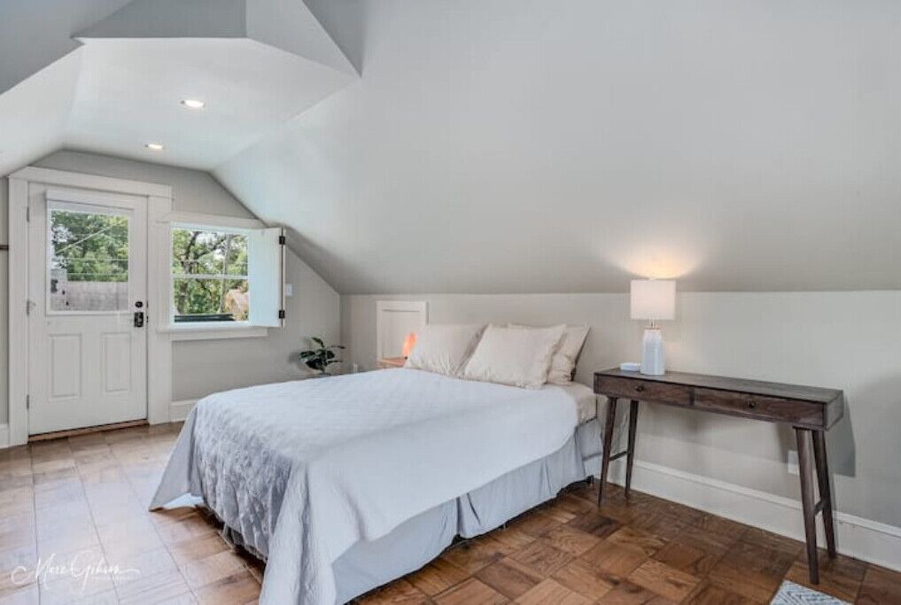 Photo of Bedroom in Broadmoor