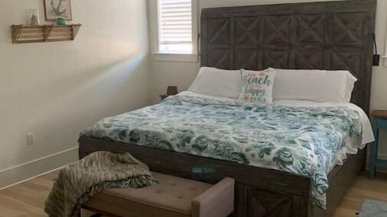 Photo of Bedroom in Lakeside at Blue Mountain Beach