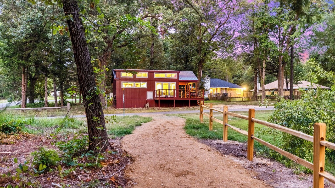 Photo of Outdoor in Mineola