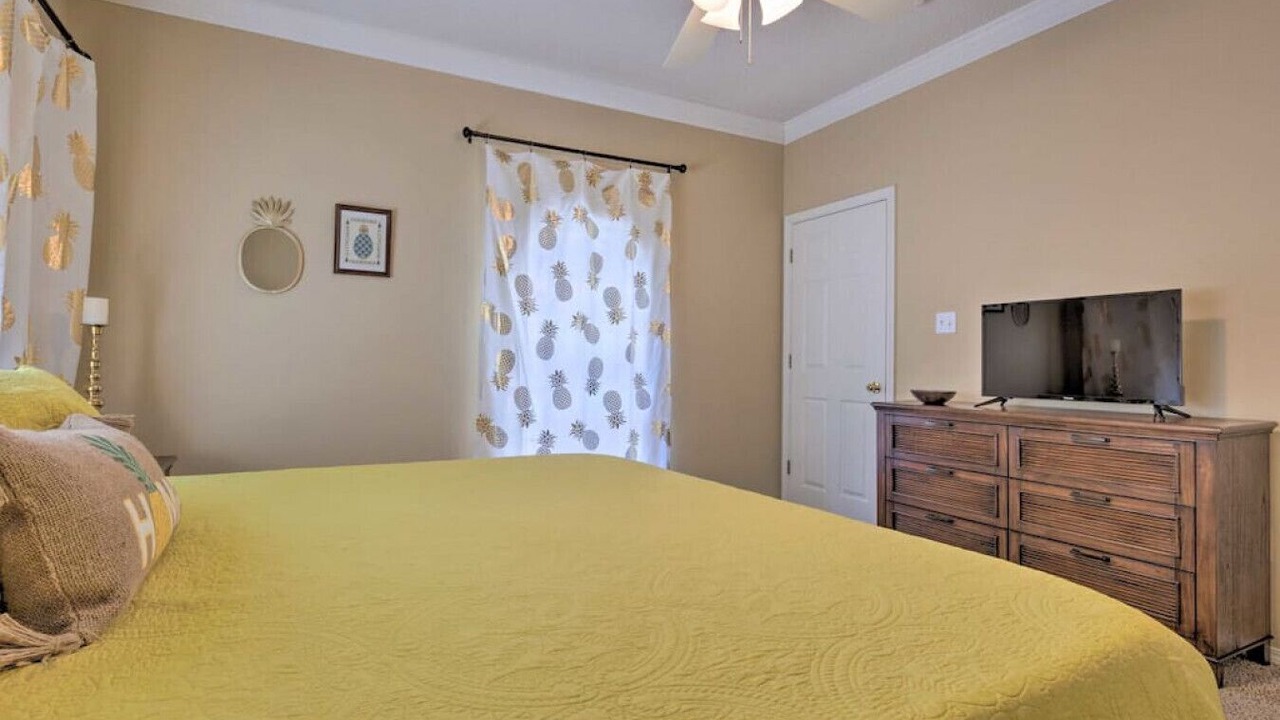 Photo of Bedroom in Diamondhead