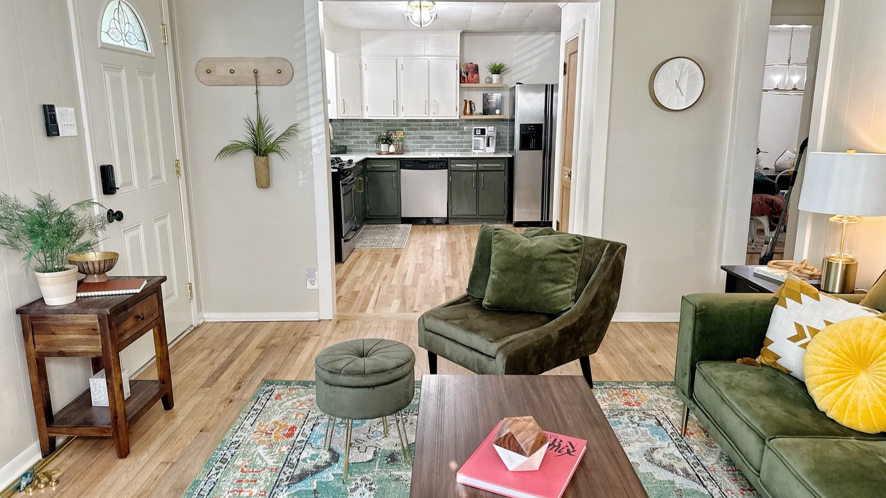 Photo of Livingroom in Monroe