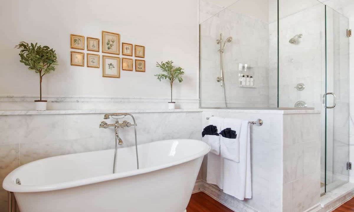 Photo of Bathroom in Central Business District