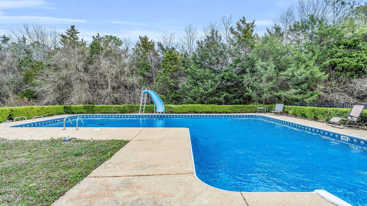 Photo of Outdoor in Mayhew