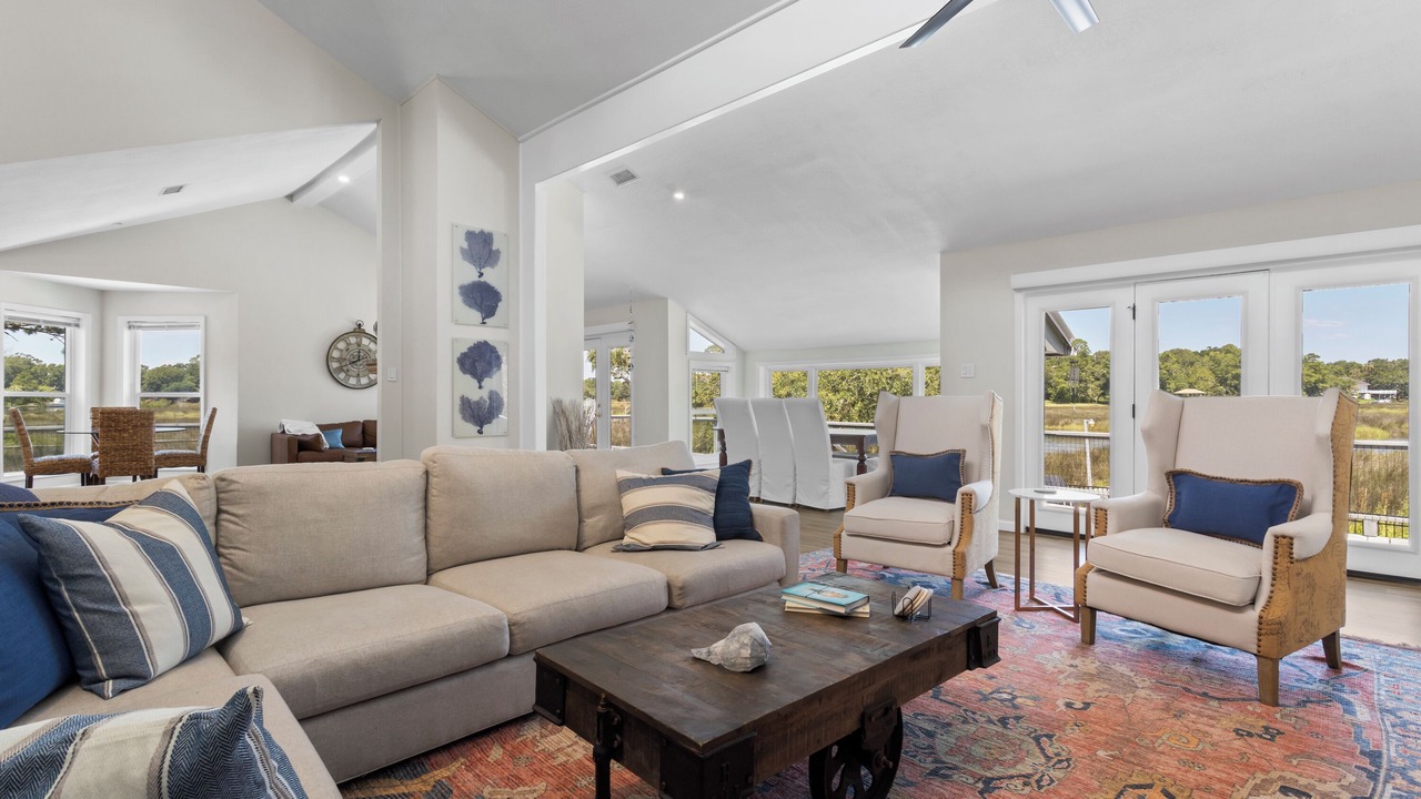Photo of Livingroom in Ocean Springs