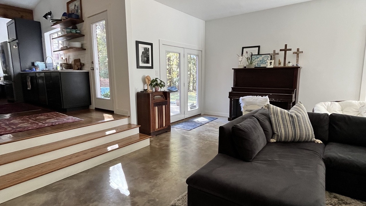 Photo of Livingroom in University Hills