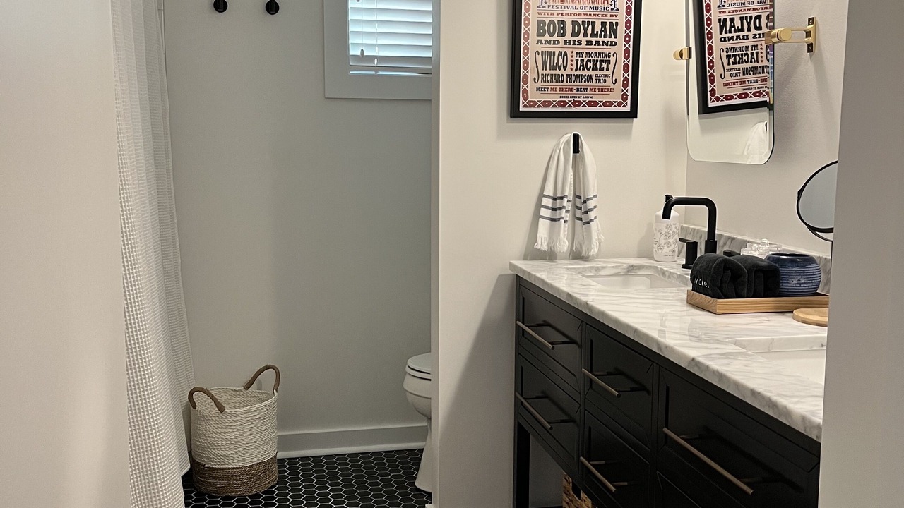 Photo of Bathroom in University Hills