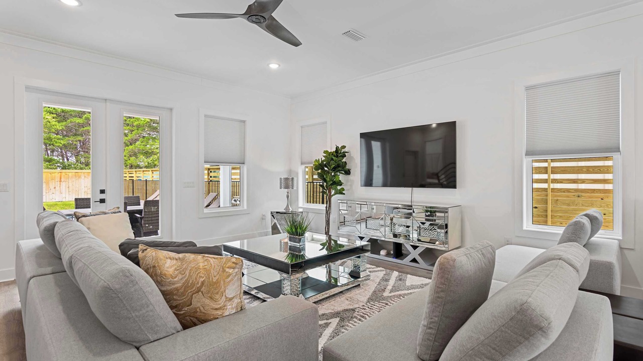 Photo of Livingroom in Dune Allen Beach