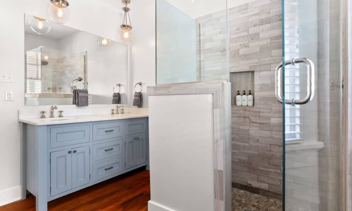 Photo of Bathroom in Esplanade Ridge