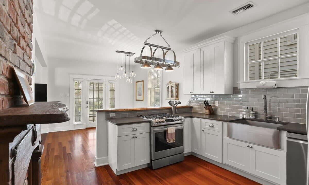 Photo of Kitchen in Esplanade Ridge