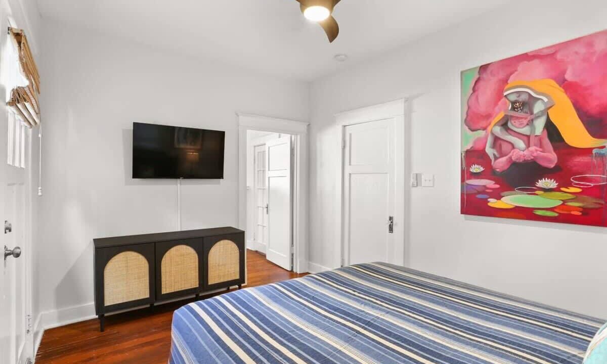 Photo of Bedroom in Esplanade Ridge